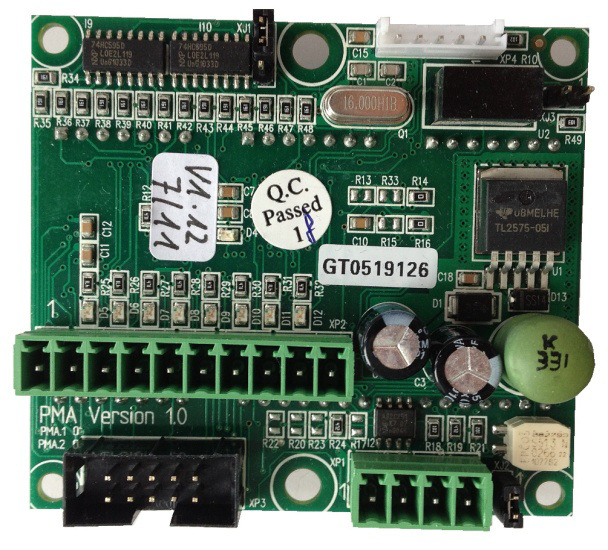 20mm (ohne Stecker) Eigenschaften und Merkmale: - PIC18-Mikrocontroller mit internem Flash (32kByte), RAM (1536 Byte) und EEPROM (256 Byte) - integrierter CAN-Controller - CAN-Schnittstelle mit