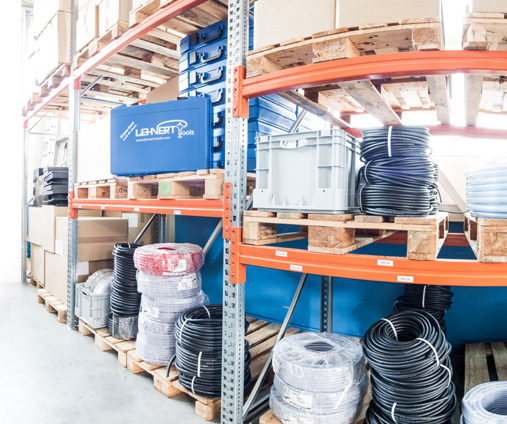 Among other things, our warehouse keeps in stock all special adaptions from the fuel- and AdBlue sector.