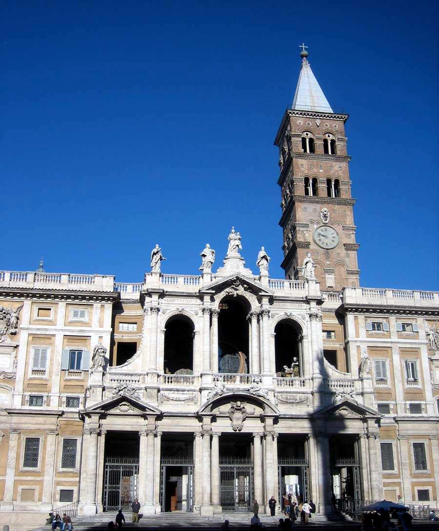 Santa Maria Maggiore Santa Maria Maggiore ist die größte der ungefähr 80 Marienkirchen in Rom und eine der vier Patriarchalbasiliken.