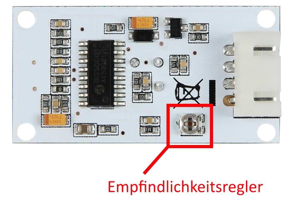 Die maximale Reichweite der Bewegungserkennung kann über den Empfindlichkeitsregler an der Unterseite des PIR-Moduls mittels