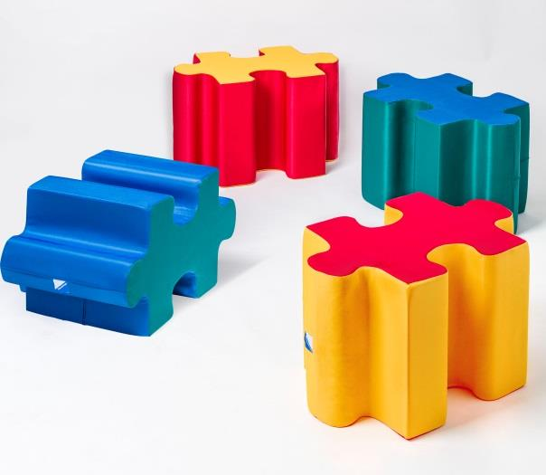 Puzzlehocker Diese Hocker mit Schaumstoffkern sind nicht nur eine raffinierte Alternative zu gewöhnlichen Kinderstühlen, sondern auch als 3D-Großpuzzle