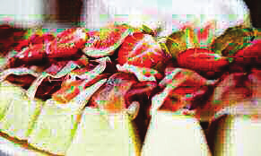 Parmaschinken in Weißweinsoße Kartoffel-Lauch-Gratin mit Käse und Sahne überbacken Aromatische Rosmarinkartoffeln In Butter geschwenkte Tagliatelle Spinat-Ricotta-Tortellini mit Tomaten-Pestosoße