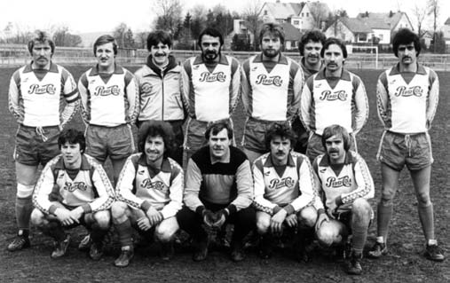Mannschaft seit der Saison 1977/78 trainierte, das Spieljahr 1980/81 haarscharf fast den Abstieg in die B-Klasse gebracht hätte, während man in der darauf