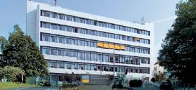 Reha-Zentrum Bad Homburg: Klinik Wingertsberg Bad Homburg, nördlich von Frankfurt gelegen, hat wegen seiner zahlreichen Heilquellen eine lange Tradition als Kurort.