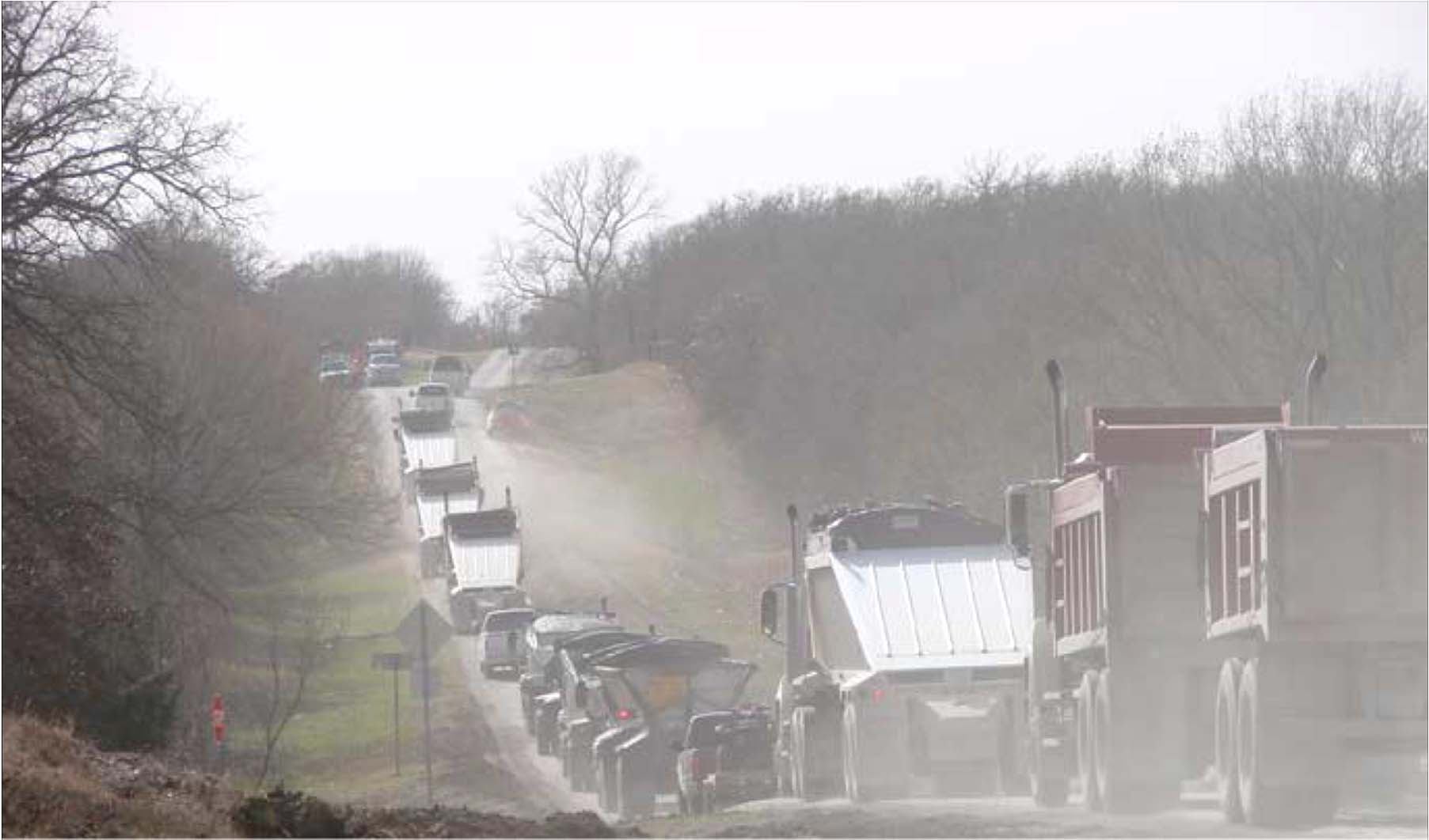 Schwerlastverkehr, Eagle Ford Shale, Texas Schwerlastfahrten je Sonde: 1184 Trucks bis zum Förderbeginn 353 Trucks pro Jahr während Förderphase 997 Trucks alle 5 Jahre für Re-fracking Quelle: Eagle