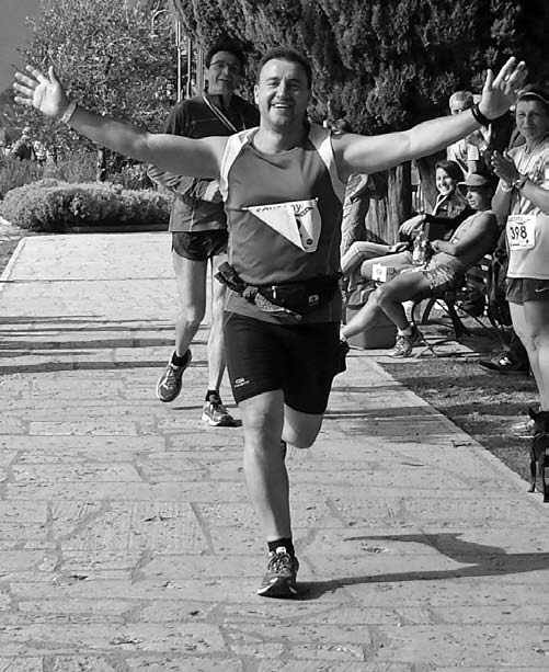 Laufen + Walking Name Lauf Zeit AK AK- Platz Harald Räbel 15 km 01:32:43 - - Ulrike Lambrecht 30 km 02:39:58 45 1 Ralph Wagner 30 km 02:42:47 50 19 Silke Wistuba 30 km 02:48:55 45 4 Tanja Grünewald