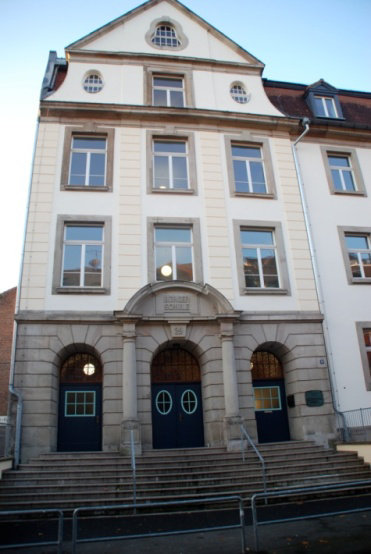 Ganztagsstandort Friedrich-Wöhler-Schule Grundschule mit flexiblem Schulanfang und Jahrgangsmischung 3 und 4 Ganztagsgrundschule (Profil 1) zwei bzw.