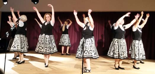 Fotos: Inna Dvorzhak Aus der Gemeinde Seniorenclub Boten bei dem Kulturwettbewerb der Jüdischen Gemeinde Düsseldorf alles auf, was sie haben: die Tanzgruppe des Seniorenclubs Schalom, die Tanzgruppe
