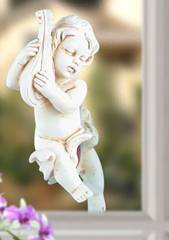 44102 Fenster-Engel dreidimensionale Figur, vollständig aus Resin gefertigt,