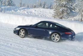 Ihr Porsche lässt sich auch in der kalten Jahreszeit bequem und sicher fahren. Ein Porsche entfaltet seinen sportlichen Charakter bei allen Witterungsverhältnissen.