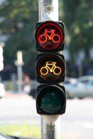 Knotenpunkte mit Lichtsignalanlage StVO-Novelle: Radfahrer