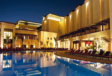 The Westin Abu Dhabi Golf Resort & Spa Das im November 2011 neu eröffnete Golf Resort in Abu Dhabi ist vor allem durch seine zentrale Lage zur Stadt und
