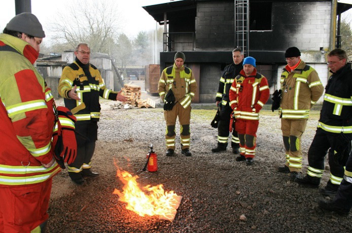 Rund 600 Personen absolvierten im Zivilschutzzentrum in Eiken den obligatorischen Weiterbildungskurs. Hier schlagen die Feuerwehrherzen höher 2.