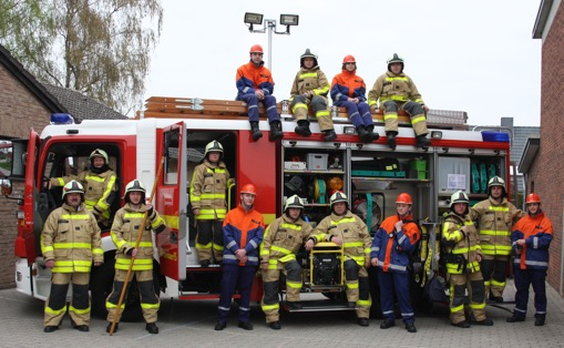 Die Feuerwehr eine Institution im Dorf (JL/DL/PS) In Hülchrath, Münchrath und Mühlrath gibt es seit 1932 die Einheit Hülchrath-Münchrath der Freiwilligen Feuerwehr.