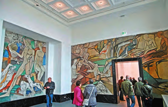 Das Foto zeigt auf der zweiten Etage des KWM zwei Bildnisse der vier großartigen Wandgemälde Lebensalter von Johan Thorn Prikker, die 1923 entstanden sind und ab 1976 hinter Schutzwänden 40 Jahre