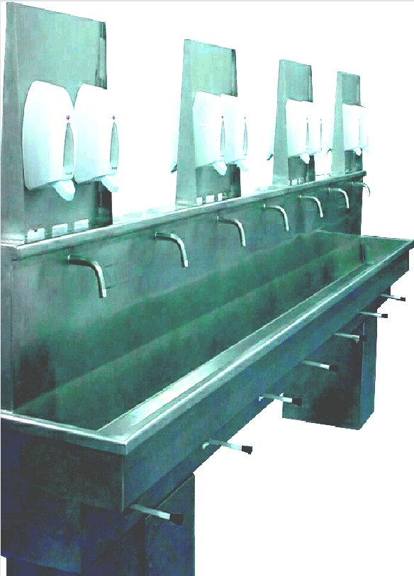 Mehrfaches Waschbecken, freistehend, Type 01880000 Diese vollständig aus Edelstahl hergestellten, freistehenden, mehrfachen Waschbecken sind speziell für die Wasch- und Umkleideräume in Schlachthöfen