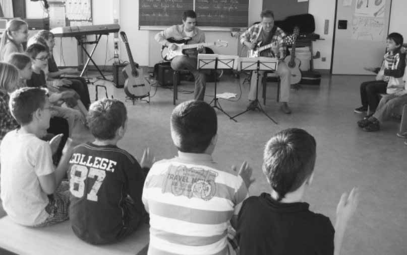 Der Schulleiter nahm an zwei Sitzungen der Arbeitsgemeinschaft unterfränkischer Musikschulen in Würzburg teil.