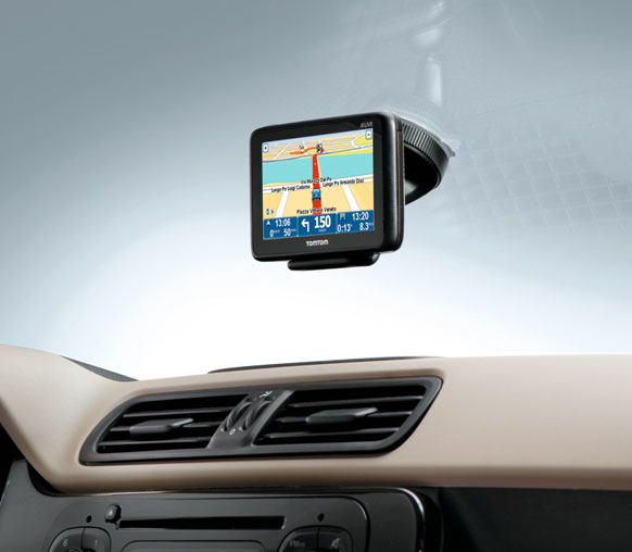 3 -Farbtouchscreen die Handhabung des Telefons und die Navigation mit Karte sowie den Zugriff auf   Das Navigationssystem
