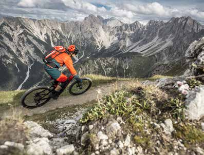 STÄRKER IST BESSER Bis zu 75Nm Drehmoment steuert der bullige Bosch CX-Antrieb zu unserer Pedalkraft bei, durch die