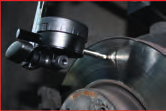 1 Präzisions-Messuhr 0-10 mm Magnet-Messstativ mit 2 Gelenken Bremsscheiben-Prüfkoffer 2 nach DIN 878 mit Feststellschraube und drehbarem