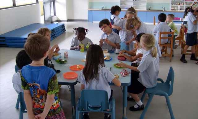 Interkulturelle Begegnungen im Kindergarten (eingereicht von Petra Müllenbach) Besuch der Year-One-Klasse von Mrs.