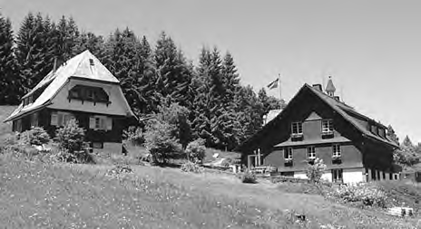 HERCYNENBERGHAUS Das Hercynenberghaus am Götzenberg oberhalb von Feldberg-Bärental, 1100 m ü.d.m. ist im Kern ein über 250 Jahre alter Bergbauernhof. 1927 wurde das Anwesen von Hercynia er wor ben.