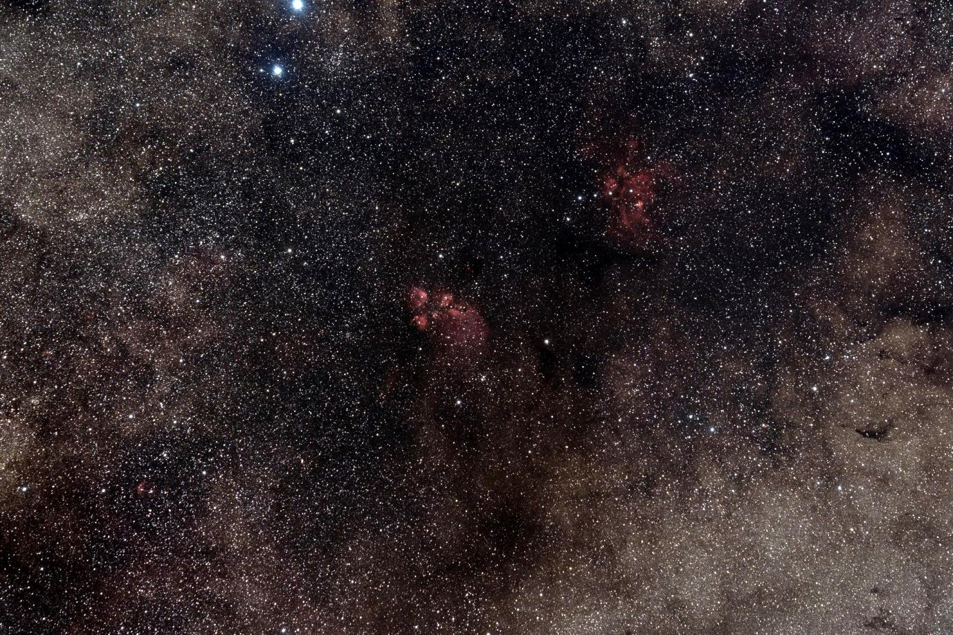 Der Katzenpfoten- und der Krabben-Nebel (NGC6334 und
