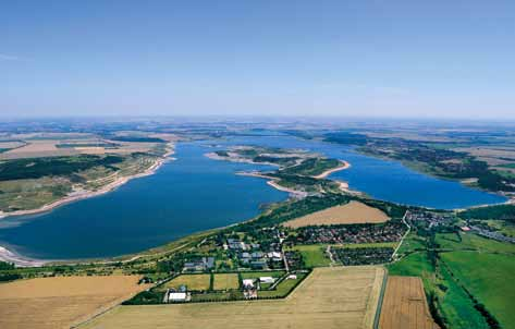 Blick über den entstehenden Geiseltalsee, 2009 Tagebaue Mücheln, Großkayna, Beuna, Kayna-Süd Tagebaue Aufschlussbeginn Förderzeitraum Abraumbewegung Kohlenförderung in Mio.