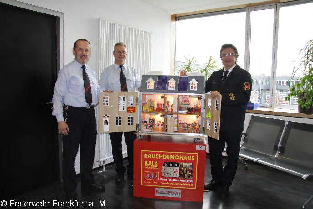 die Brandschutzerziehung in der Stadt Frankfurt zu fördern.
