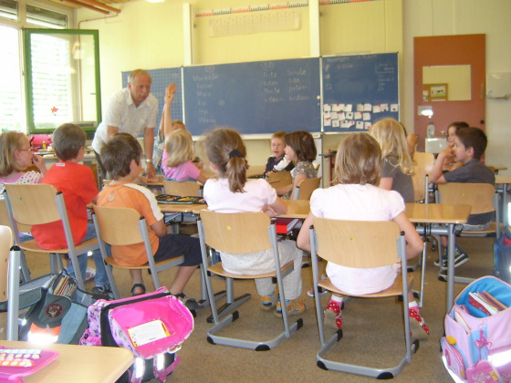 Kooperation Kindergarten Schule Es findet Kooperation mit der Grundschule Wald statt. Es finden Treffen der Erstklassenlehrerinnen, Kooperationslehrer und Erzieherinnen statt.