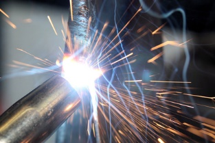Für unsere Firmenkunden Ingenieurdienstleistungen im Bereich Stahl- und Metallbau Wir prüfen, überwachen & zertifizieren.