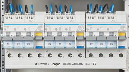 Hager Tipp DIN VDE000-40 36 Schutz gegen den elektrischen Schlag Entsprechend der aktuellen DIN VDE 000-40 haben die Schutzmaßnahmen gegen elektrischen Schlag aus einer geeigneten Kombination von