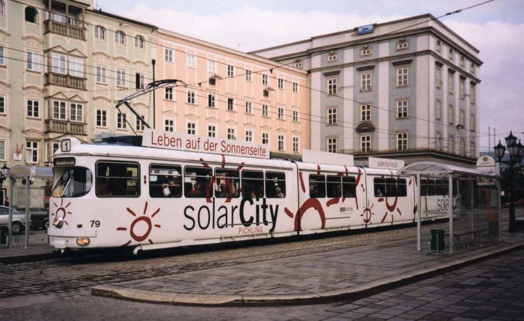 Ökologie und Architektur / Schlüsselthema Zukunftssichere Architektur STÄDTEBAU - SIEDLUNGSPLANUNG solarcity Linz-Pichling Verkehr: