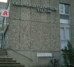 Gesundheitszentrum Teltow ggmbh Die gemeinnützige Gesundheitszentrum Teltow ggmbh ist ein führendes Unternehmen in der Betreibung von Senioren- und Pflegeeinrichtungen im Landkreis Potsdam-Mittelmark.
