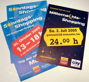 Mitternachts- und Sonntags-Shopping Konstruktive Zusammenarbeit Am 2. Juli war es soweit: Erstmals öffneten die Einzelhändler der Bielefelder City ihre Geschäfte bis Mitternacht.