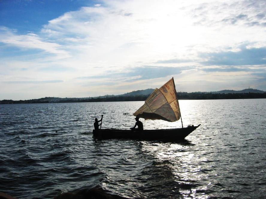 Unterwegs Mittagessen in der Speke Bay Lodge. Am Nachmittag dann Kanufahrt auch dem Lake Victoria und Besuch eines Fischerdorfes. Weiterfahrt nach Mwanza. http://www.malaikabeachresort.com/services P.