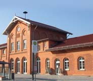 Bremen-Stuhr/Brinkum; Bundesstraßen B 6, B 322; Bahnhof (Verbindung Bremen-Osnabrück-Ruhrgebiet) Größe und Lage Nordsee Cuxhaven A23 A7 Fläche: