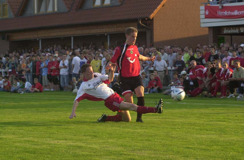 Sportstättennachfrage und Sportstättenangebot für den Fußballsport im Landkreis Schaumburg 167 den Samtgemeinden Rodenberg, Sachsenhagen, Niedernwöhren, in der Gemeinde Auetal und in Obernkirchen aus.