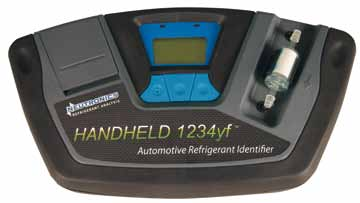 werkstattgerechten Hartschalen-Koffer Detektierung über Infrarot-Sensor, Lecksuchrate 3 g pro Jahr Zertifiziert nach SAE J 2791 Akku-Betrieb, 12-V-Bordladekabel im Lieferumfang Geeignet für alle HFC,