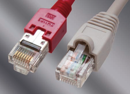 Kabel-Guide COMPUTER Übrigens: Jeder Hersteller darf einen riegerät oft und regelmäßig eigenen USB-Stecker entwickeln, so an verschiedene lange er sich dabei an die USB-Stan- Rechner anschließen.