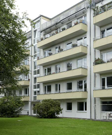 Immobilienbestand Düsseldorf, Füllenbachstraße Das sechsgeschossige Wohn- und Geschäftshaus befi ndet sich in einer guten Wohnlage im Stadtteil Golzheim und wurde von privaten Verkäufern erworben.