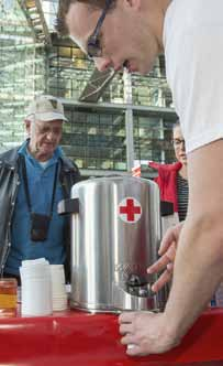 , als Mitglied des Deutschen Roten Kreuzes und damit als anerkannte nationale Hilfsorganisation, bestehen in der Wahrnehmung der sich aus den Genfer Rotkreuz-Abkommen von 1949 und den Beschlüssen der