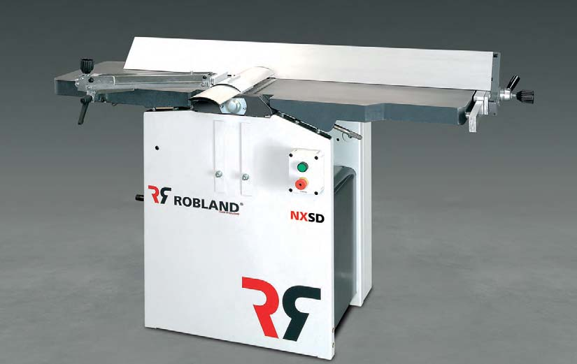 NXSD 310 De Robland producten worden gebouwd door het bedrijf Landuyt NV, gevestigd te Brugge. Dit bedrijf werd door Robert Landuyt in 1972 gesticht en is uitgegroeid tot een bloeiend bedrijf van 25.