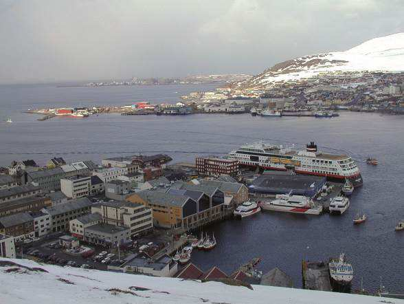 Dennoch ist es hier keineswegs dunkel: Tromsø gilt als Hot Spot für Nordlichtbeobachter und Fotographen.