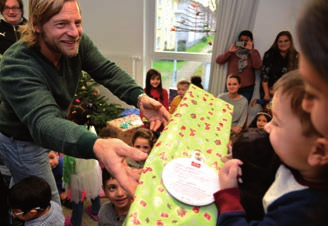 dritten und vierten Klasse des Essener Nordens ermöglicht. Aktion Herzenswünsche: für Kinder bis 14 Jahren Nicht alle Kinder können zu Weihnachten ein Geschenk bekommen.