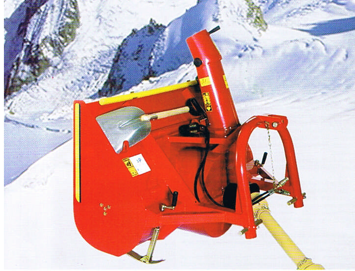 Schneefräse für Traktoren mit KAT-1 Drei-Punkt-Kraftheber manuell drehbarer Auswurfschacht manuell verstellbarer