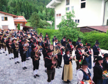 12 Gemeinde WiesinG Folge 41 Musikkapelle Wiesing Start ins neue Musikjahr Das Jahr 2014 begann für die Musikantinnen und Musikanten der BMK-Wiesing etwas anders als gewohnt, denn wie bereits bekannt