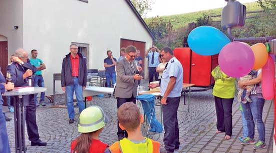 FEUERWEHR Tag der offenen Tür bei der FFW Topfseifersdorf Am 13.09.2015 fand ein Tag der offenen Tür bei der FFW Topfseifersdorf statt.