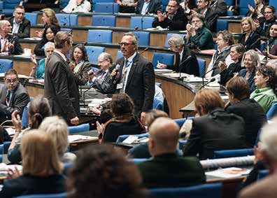 Nationale Konferenz zum Abschluss der UN-Dekade Bedeutung, die BNE in der Dekade erreicht hat. Im World Conference Center Bonn dem Ort der UNESCO-Weltkonferenz zu BNE 2009 (vgl. S.