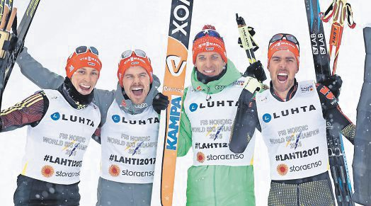 Es war ein unglaublicher Abend, sagte Frauen- Trainer Andreas Bauer. Und Vogt schüttelte nach der deutschen Skisprung-Demonstration fassungslos den Kopf.